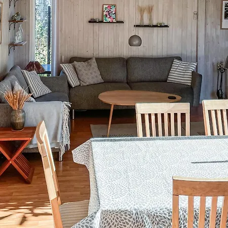 Casa vacanze Awesome In With Sauna
